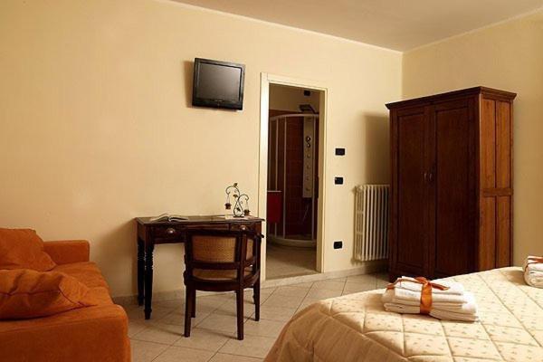 Agriturismo Il Barone Moniga del Garda Habitación foto